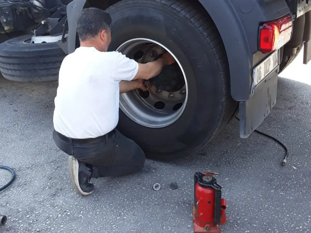 Ayvacık Oto Lastikçi